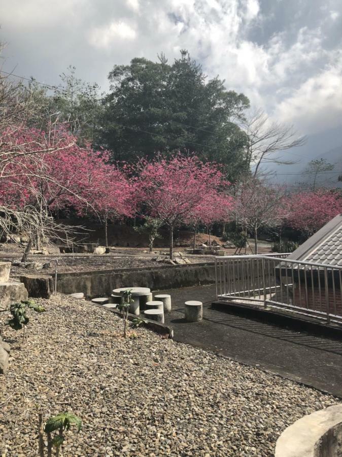 Dongguang Zhixing Homestay Ючи Екстериор снимка