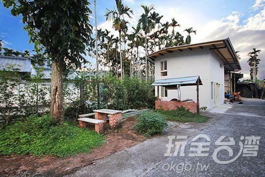 Dongguang Zhixing Homestay Ючи Екстериор снимка